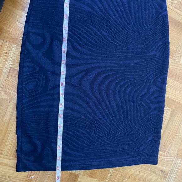 Dress - Picture 2 of 7